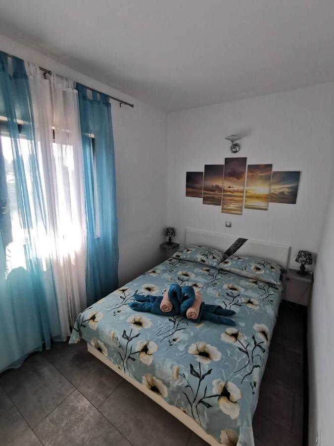 Apartmani Tajana Sukošan Zewnętrze zdjęcie