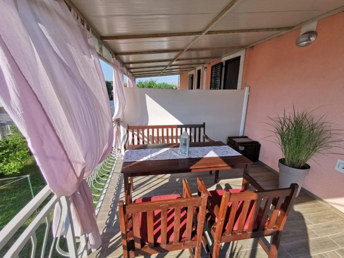Apartmani Tajana Sukošan Zewnętrze zdjęcie