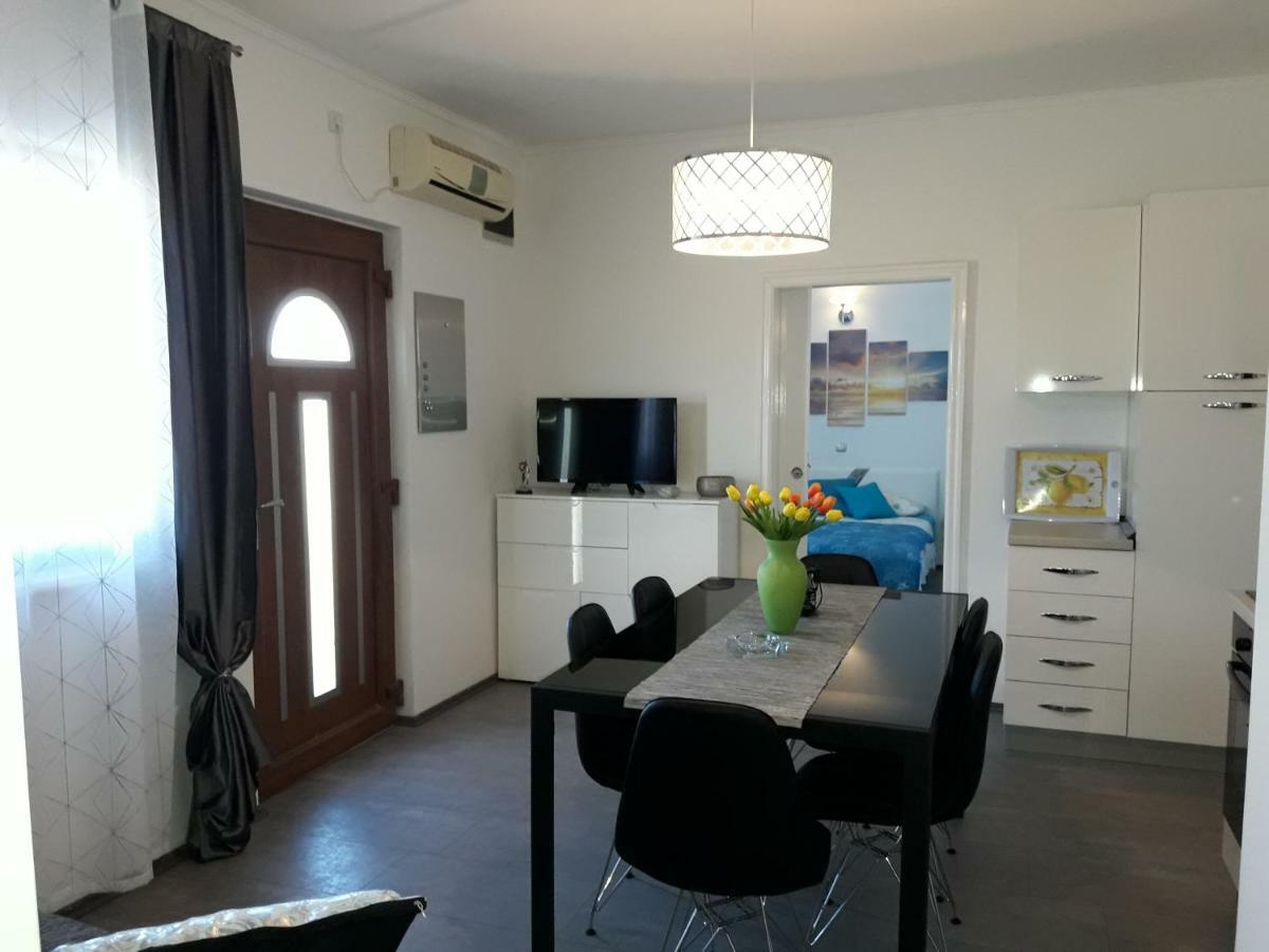 Apartmani Tajana Sukošan Zewnętrze zdjęcie