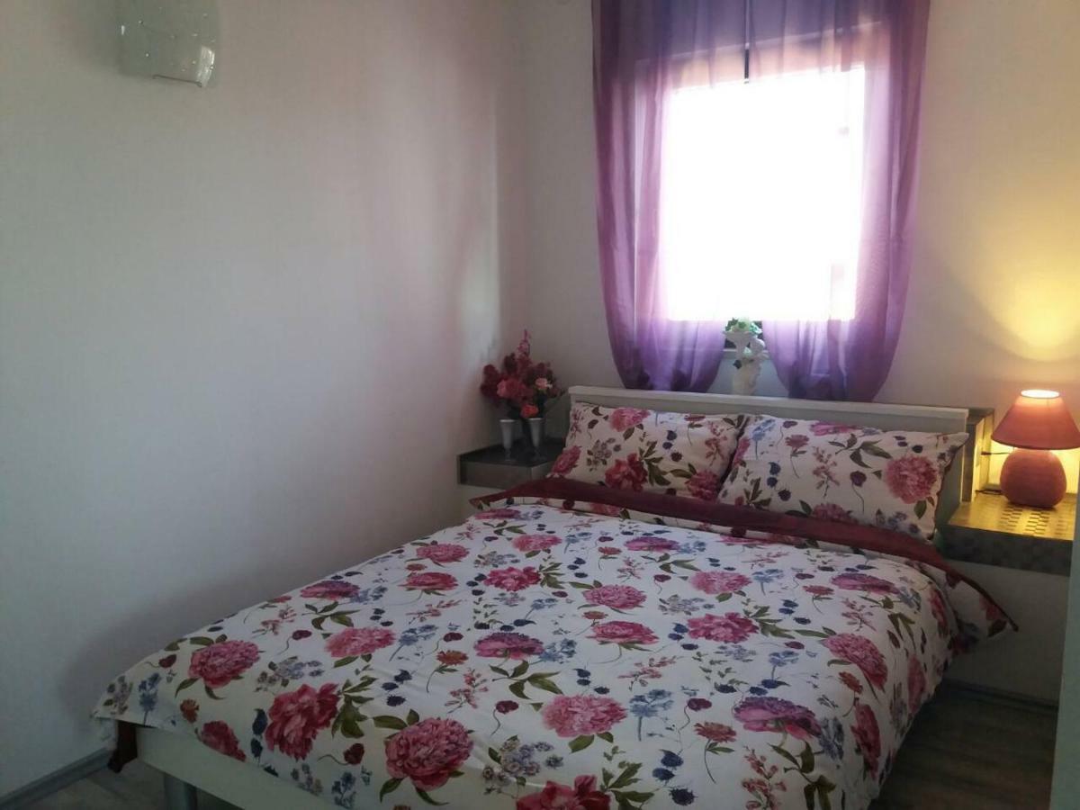 Apartmani Tajana Sukošan Zewnętrze zdjęcie