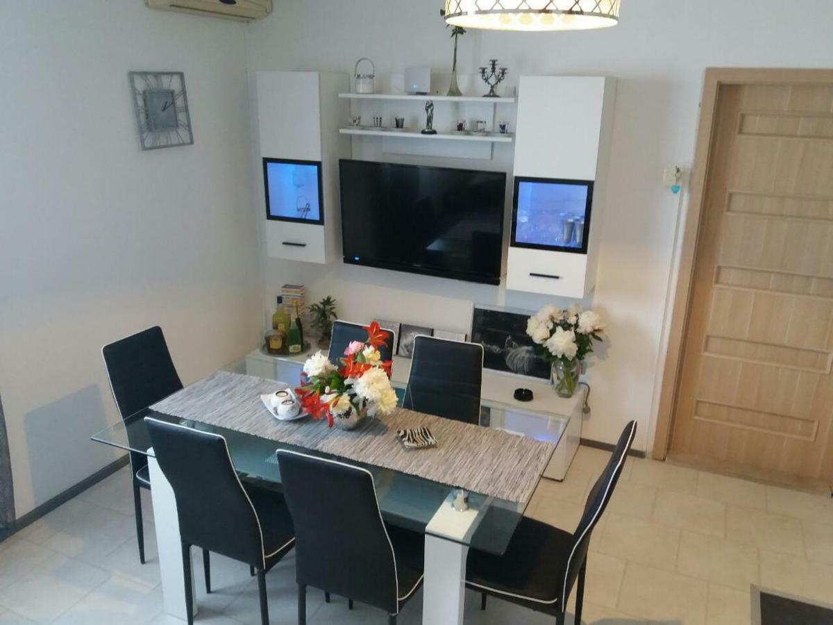 Apartmani Tajana Sukošan Zewnętrze zdjęcie